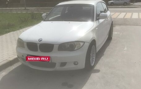 BMW 1 серия, 2011 год, 932 000 рублей, 2 фотография
