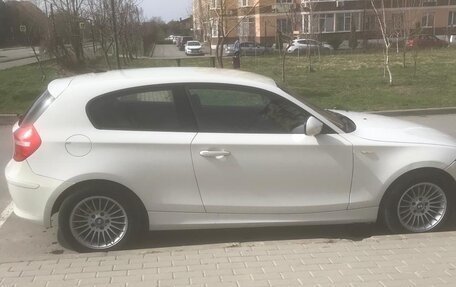 BMW 1 серия, 2011 год, 932 000 рублей, 3 фотография
