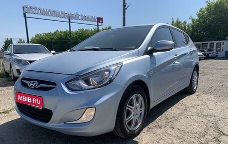 Hyundai Solaris II рестайлинг, 2012 год, 999 000 рублей, 3 фотография