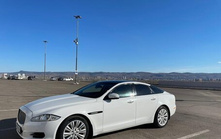 Jaguar XJ IV (X351), 2011 год, 2 400 000 рублей, 2 фотография