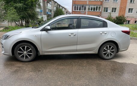 KIA Rio IV, 2017 год, 1 350 000 рублей, 3 фотография