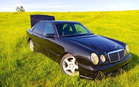 Mercedes-Benz E-Класс, 1996 год, 350 000 рублей, 1 фотография