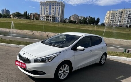 KIA cee'd III, 2015 год, 1 285 000 рублей, 2 фотография