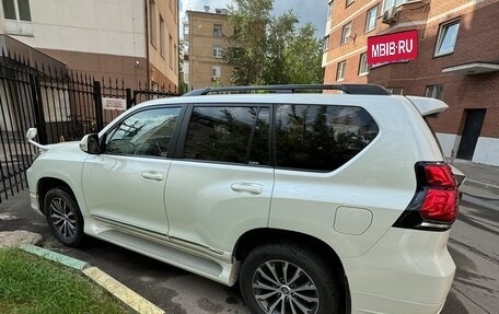 Toyota Land Cruiser Prado 150 рестайлинг 2, 2018 год, 5 000 000 рублей, 4 фотография