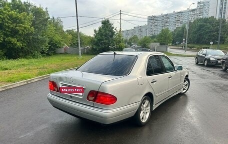 Mercedes-Benz E-Класс, 1996 год, 340 000 рублей, 5 фотография