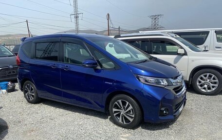 Honda Freed II, 2019 год, 1 870 000 рублей, 2 фотография