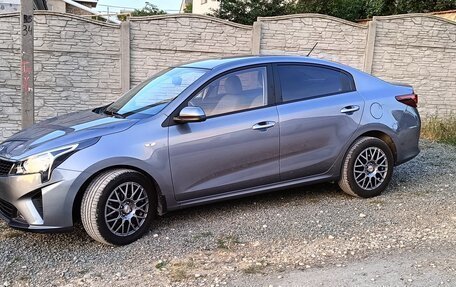 KIA Rio IV, 2021 год, 2 015 000 рублей, 17 фотография