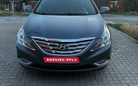 Hyundai Sonata VI, 2010 год, 1 150 000 рублей, 1 фотография