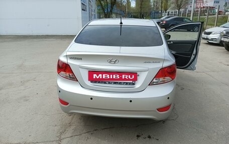 Hyundai Solaris II рестайлинг, 2012 год, 832 000 рублей, 3 фотография