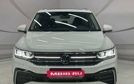 Volkswagen Tiguan II, 2023 год, 5 350 000 рублей, 2 фотография