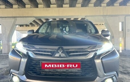 Mitsubishi Pajero Sport III рестайлинг, 2018 год, 2 999 999 рублей, 1 фотография