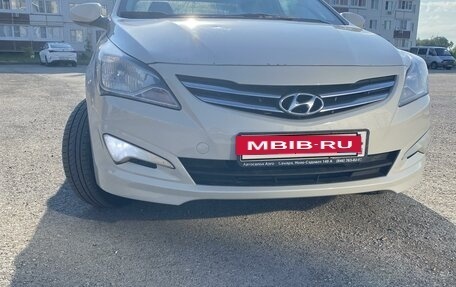 Hyundai Solaris II рестайлинг, 2014 год, 1 120 000 рублей, 2 фотография