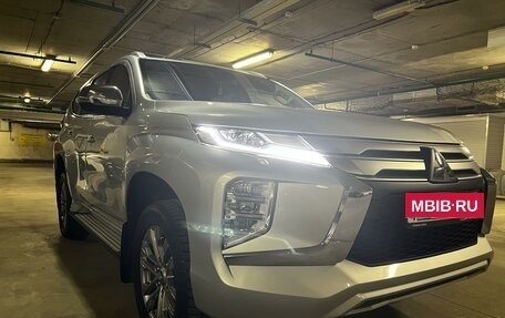 Mitsubishi Pajero Sport III рестайлинг, 2021 год, 4 230 000 рублей, 8 фотография