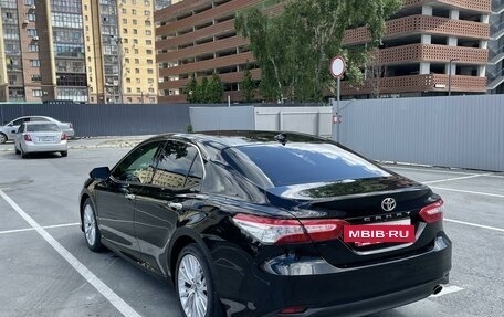 Toyota Camry, 2018 год, 3 250 000 рублей, 7 фотография