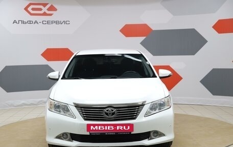 Toyota Camry, 2013 год, 1 890 000 рублей, 2 фотография