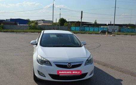 Opel Astra J, 2011 год, 1 050 000 рублей, 9 фотография