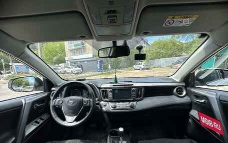 Toyota RAV4, 2018 год, 3 630 000 рублей, 13 фотография