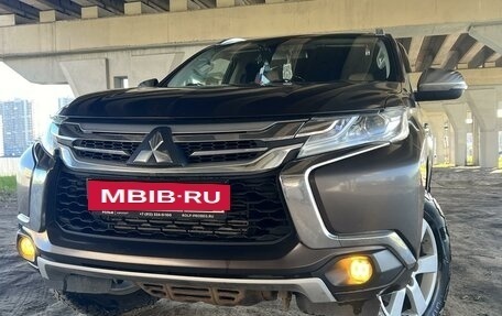 Mitsubishi Pajero Sport III рестайлинг, 2018 год, 2 999 999 рублей, 10 фотография