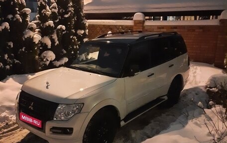 Mitsubishi Pajero IV, 2019 год, 4 580 000 рублей, 2 фотография