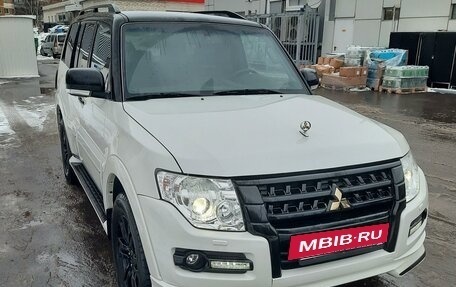 Mitsubishi Pajero IV, 2019 год, 4 580 000 рублей, 3 фотография