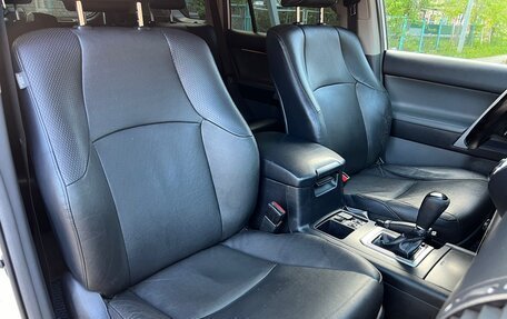 Toyota Land Cruiser Prado 150 рестайлинг 2, 2013 год, 3 097 000 рублей, 11 фотография