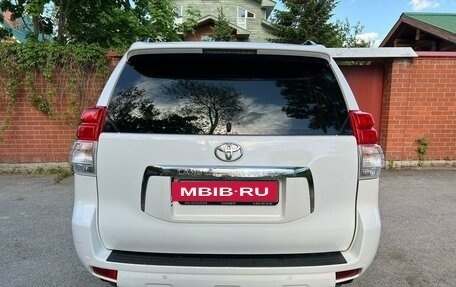 Toyota Land Cruiser Prado 150 рестайлинг 2, 2013 год, 3 097 000 рублей, 6 фотография