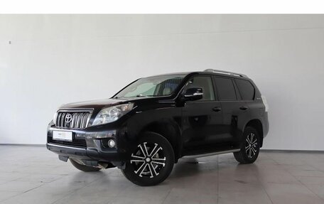 Toyota Land Cruiser Prado 150 рестайлинг 2, 2010 год, 3 099 000 рублей, 1 фотография