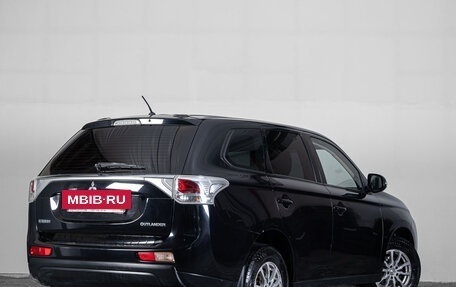 Mitsubishi Outlander III рестайлинг 3, 2013 год, 1 549 000 рублей, 3 фотография