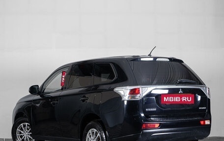 Mitsubishi Outlander III рестайлинг 3, 2013 год, 1 549 000 рублей, 5 фотография