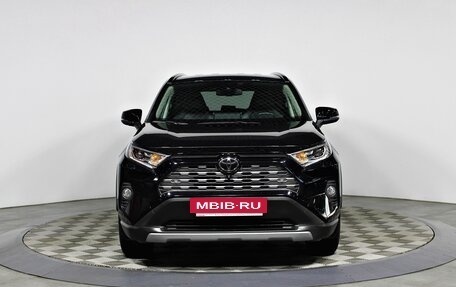 Toyota RAV4, 2021 год, 3 940 000 рублей, 2 фотография