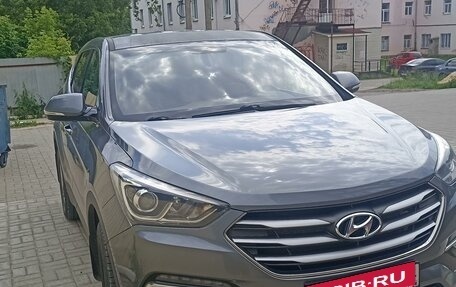 Hyundai Santa Fe III рестайлинг, 2018 год, 3 000 000 рублей, 2 фотография