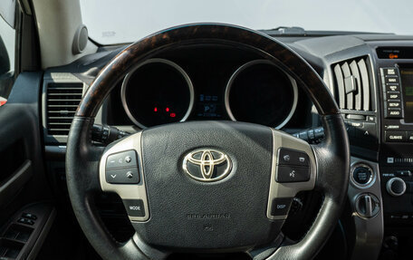 Toyota Land Cruiser 200, 2010 год, 3 749 000 рублей, 21 фотография