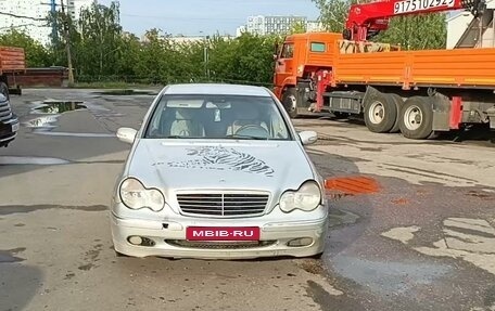 Mercedes-Benz C-Класс, 2001 год, 340 000 рублей, 1 фотография