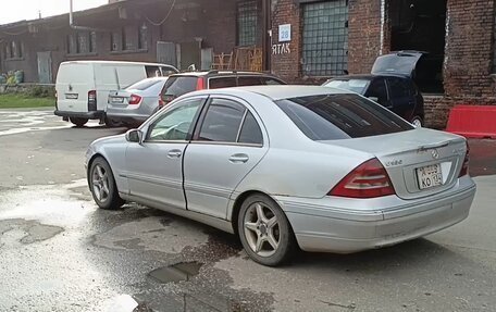 Mercedes-Benz C-Класс, 2001 год, 340 000 рублей, 4 фотография