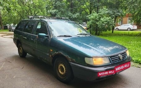 Volkswagen Passat B4, 1996 год, 110 000 рублей, 2 фотография