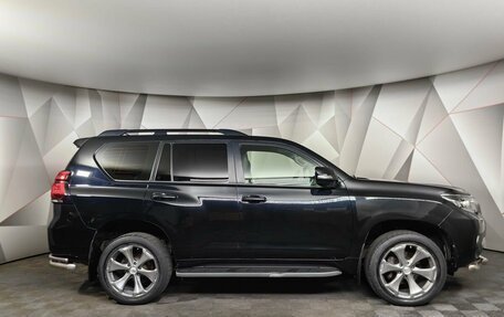 Toyota Land Cruiser Prado 150 рестайлинг 2, 2017 год, 5 397 000 рублей, 6 фотография