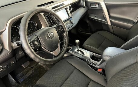 Toyota RAV4, 2016 год, 1 960 977 рублей, 11 фотография