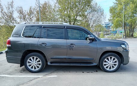 Toyota Land Cruiser 200, 2011 год, 3 300 000 рублей, 4 фотография