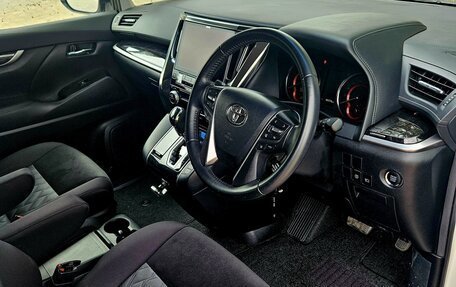 Toyota Alphard III, 2019 год, 4 400 000 рублей, 5 фотография