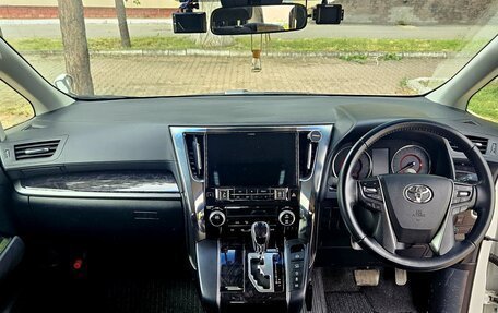 Toyota Alphard III, 2019 год, 4 400 000 рублей, 6 фотография
