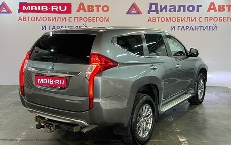 Mitsubishi Pajero Sport III рестайлинг, 2018 год, 3 099 000 рублей, 6 фотография