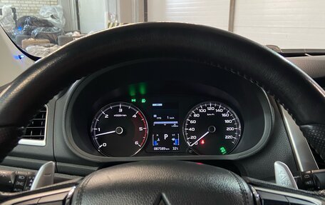 Mitsubishi Pajero Sport III рестайлинг, 2018 год, 3 099 000 рублей, 10 фотография