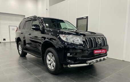 Toyota Land Cruiser Prado 150 рестайлинг 2, 2021 год, 5 400 000 рублей, 1 фотография