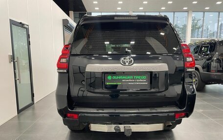 Toyota Land Cruiser Prado 150 рестайлинг 2, 2021 год, 5 400 000 рублей, 7 фотография