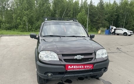 Chevrolet Niva I рестайлинг, 2012 год, 510 000 рублей, 4 фотография