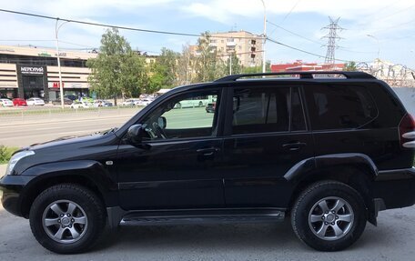 Toyota Land Cruiser Prado 120 рестайлинг, 2006 год, 2 810 000 рублей, 6 фотография