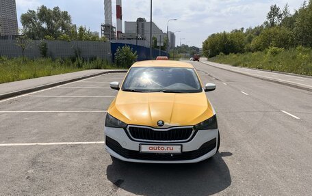 Skoda Rapid II, 2020 год, 900 000 рублей, 2 фотография