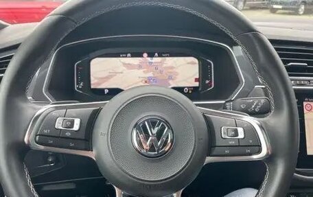 Volkswagen Tiguan II, 2020 год, 2 800 000 рублей, 9 фотография