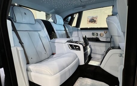 Rolls-Royce Phantom VIII, 2023 год, 92 000 000 рублей, 12 фотография