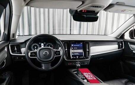 Volvo S90 II рестайлинг, 2017 год, 3 570 000 рублей, 6 фотография